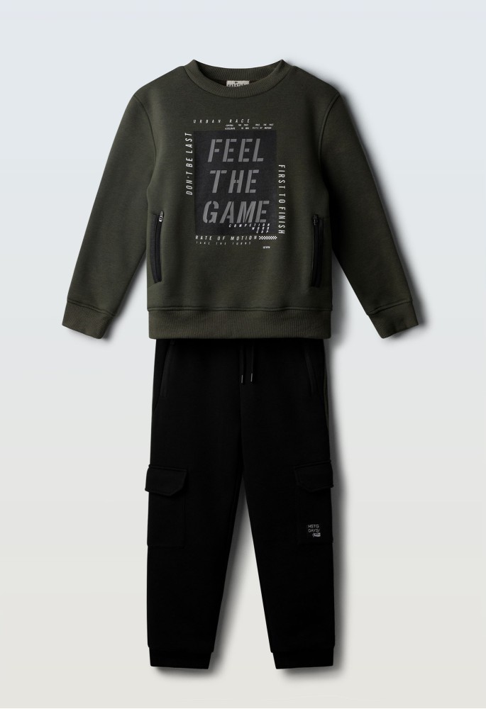 HASHTAG Σετ Μπλούζα Φούτερ και Παντελόνι Φόρμας "Feel The Game" 267702 Χακί HASHTAG Σετ Μπλούζα Φούτερ και Παντελόνι Φόρμας "Feel The Game" 267702 Χακί