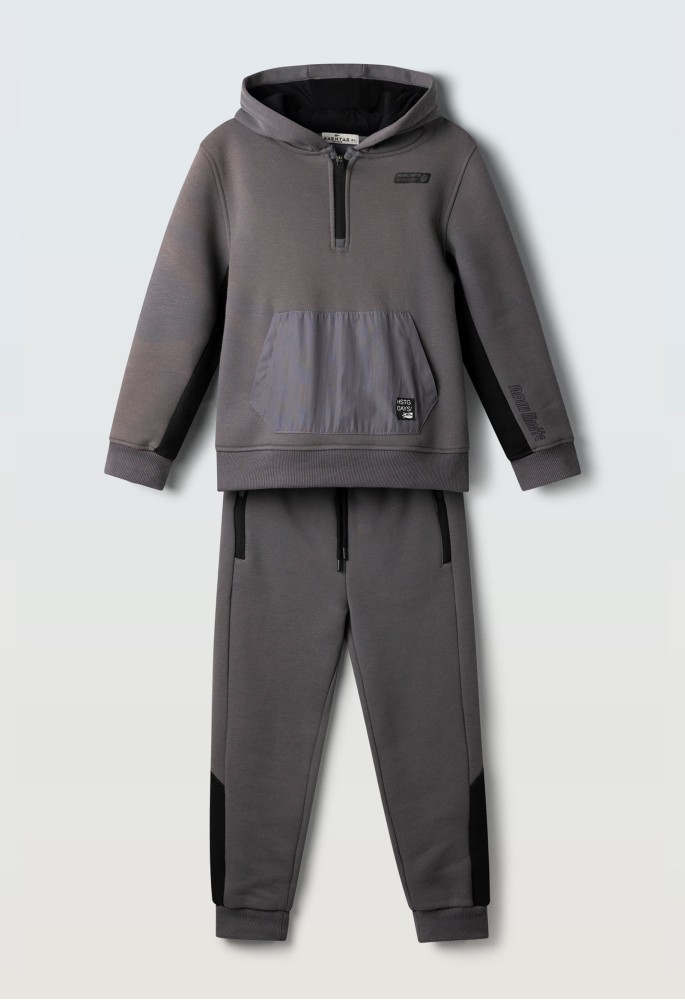 HASHTAG Σετ Μπλούζα Φούτερ με Κουκούλα Half Zip και Παντελόνι Φόρμας 267703 Γκρι HASHTAG Σετ Μπλούζα Φούτερ με Κουκούλα Half Zip και Παντελόνι Φόρμας 267703 Γκρι